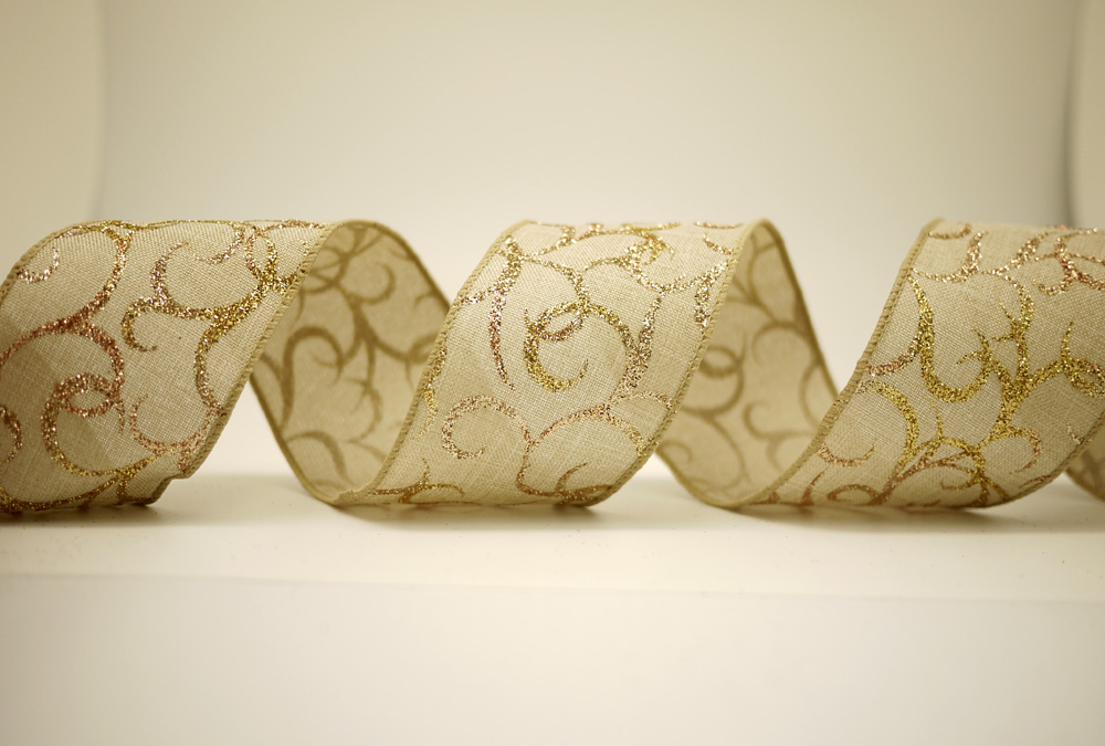 Лента из искусственного мешковины с завитками