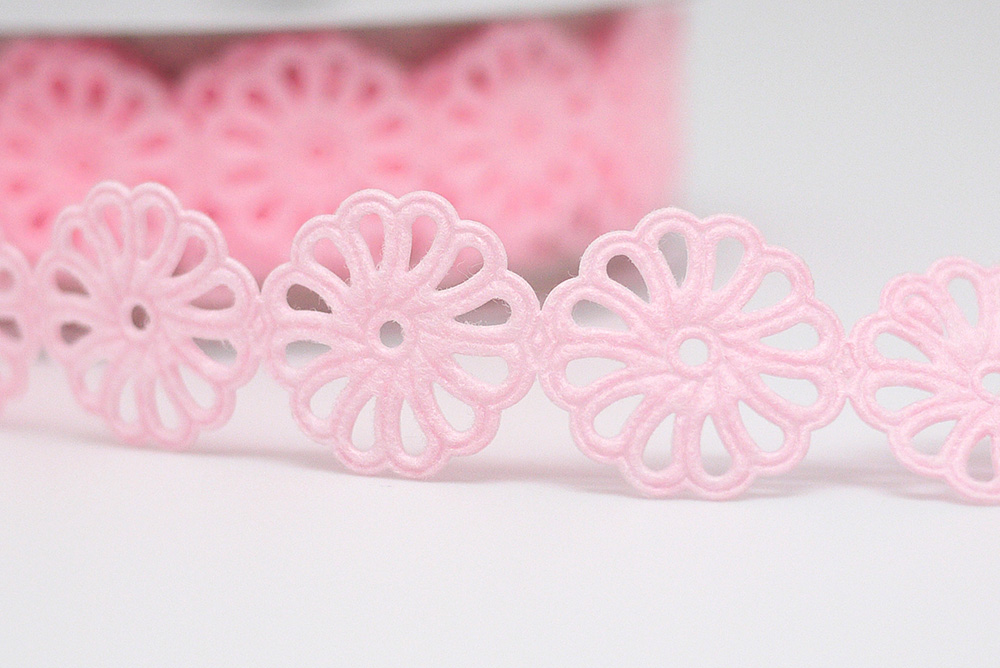 Лента с вырезами "Цветы в полном цветении"