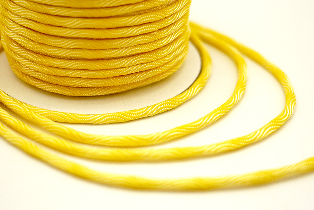 "S" -aaltokuvioinen nauha