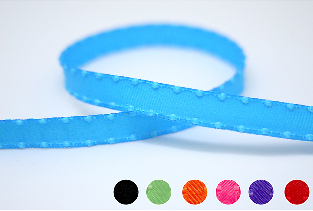 Сатинова стрічка з краєм з помпонів