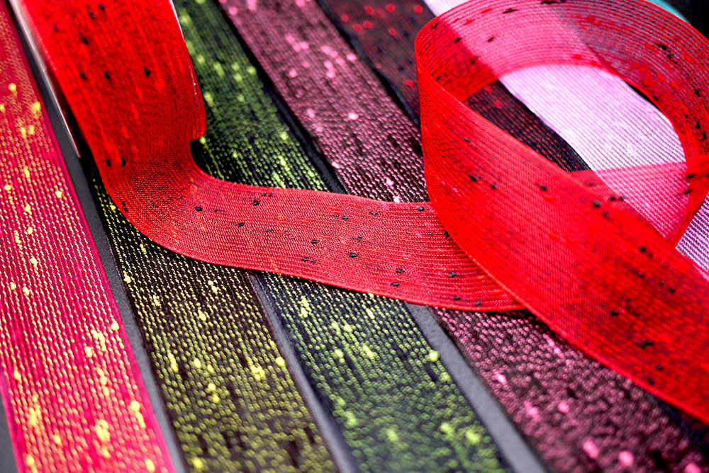 Kéttónusú pompon szövött szalag