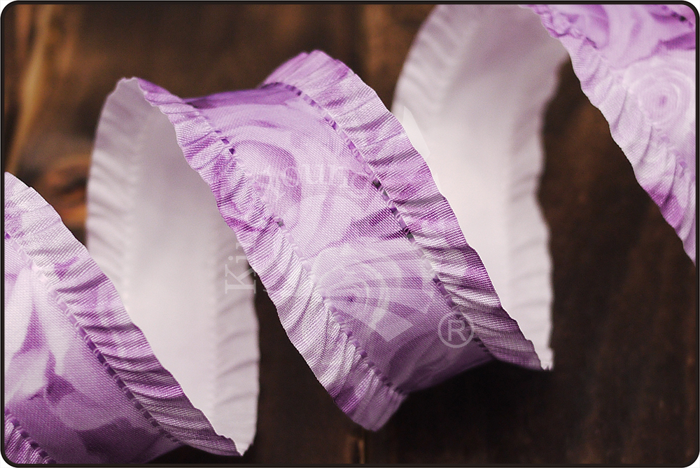 Ruusuprintti röyhelökoristeinen nauha