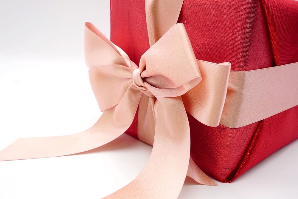 Buy/Send Bow Beauty Cardboard Gift Box Online- FNP