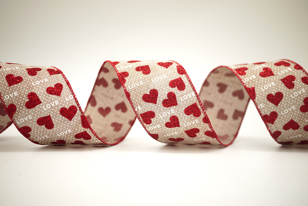 ハート模様のリボン