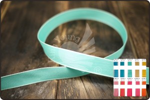 Nastro di raso doppio viso in poliestere con bordo in evidenza - Nastro di raso doppio viso in poliestere con bordo in evidenza