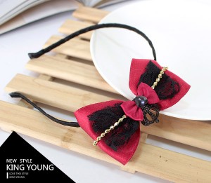 Queen of Hearts' Hair Band