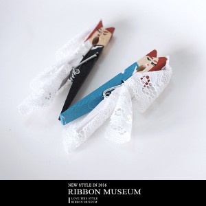 Lovers’ Oath Wooden Clip