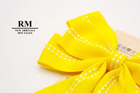 Lazo de cinta de grosgrain amarillo con costura media-silla y 6 bucles_BW636-K1285-8
