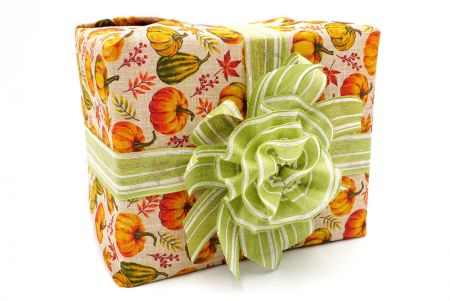 Vihreä kukkakuvio nauha laatikko rusetti_BW666