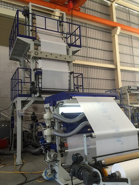 Печатная машина, соединенная с машиной для производства пленки