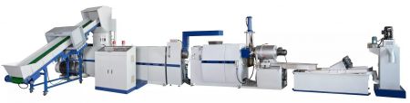 Machine de recyclage des plastiques à coupe intégrée en deux étapes et broyeur 3-en-1. - La machine de recyclage des plastiques intégrée 3-en-1 avec broyeur en deux étapes intègre le concasseur, l'extrudeuse et le granulateur, adaptée au recyclage des plastiques souples.
