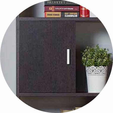 Uchwyt o pionowej konstrukcji.