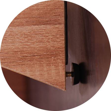 Il y a des coussinets de protection pour éviter que les tranches plates ne se rayent.