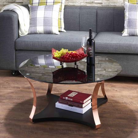 Zwarte glazen tafelblad salontafel - toont een soort ingetogen maar luxe gevoel