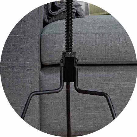 Výšku spirálového tělesa stolu můžete libovolně nastavit.