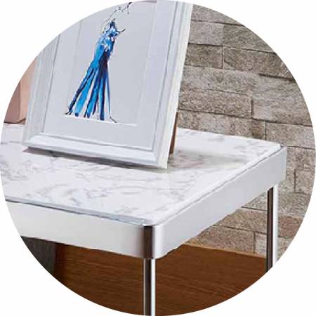 Povrch byl proveden hladce a pro snížení poškození byly použity zkosené hrany.