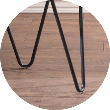 Kovový rám, snaha o kruhové zpracování kovů.