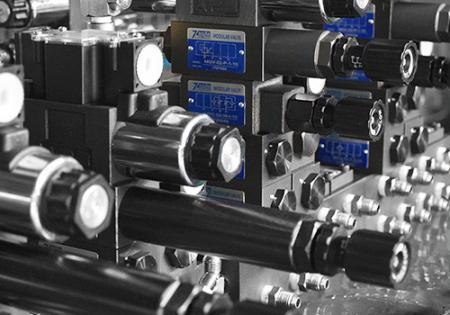 Seven Ocean Hydraulicsمجموعة الصمامات.