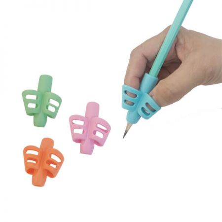 シリコン製の鉛筆グリップ - これらのペングリップは触り心地が柔らかく、滑り止めで非毒性です。また、手が汗をかくのを防ぐために通気孔も設計されています。
