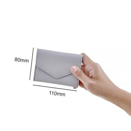 クレジットカードやIDカード用の大容量ビジネスカードホルダー