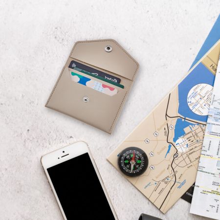 会員カード用のバッジIDカードケース