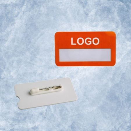 Прочный значок с именем с застежкой-брошей