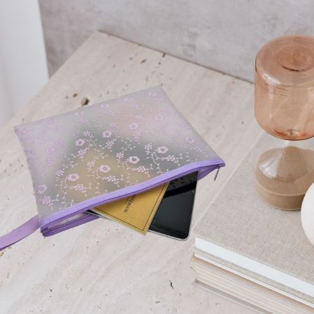 Carpetas de malla con cremallera duraderas con bordado floral para una organización profesional.