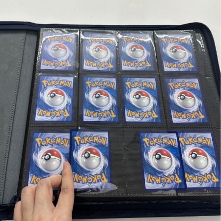 Large-capacity trading card album manufacturer with 69 x 96 mm card pockets