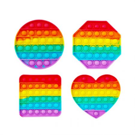 Popit Zappelspielzeug - Push Bubble Stressabbau-Spielzeug ist weich, sicher und ungiftig. Dieses Produkt ist in Regenbogenfarben mit 4 verschiedenen Formen erhältlich, was jedem Pop einen lustigen Touch verleiht.
