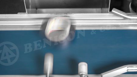 ¿Cómo se evitan los productos defectuosos de entrar en el embalaje multipack?