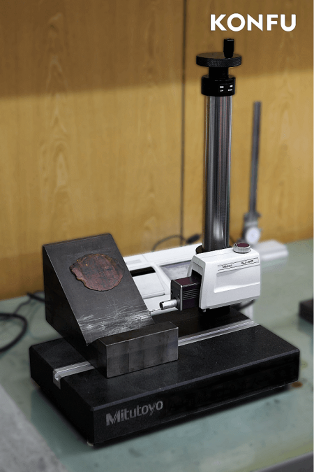 Surface Roughness Measuring Instrument
