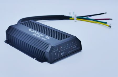 DC to DC 40A IP66 3-PHASE  ISOLATED CHARGER - ON-TRAILER DC-DC BATTERY CHARGER 12V24V 40A