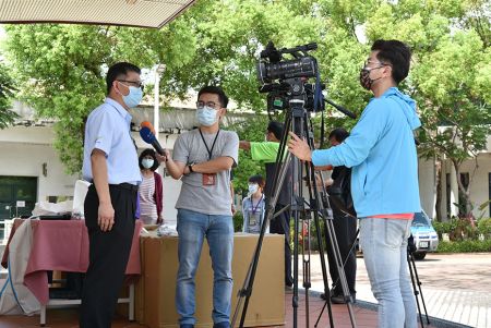 本次研發計畫內依需求打樣700件防護衣作為測試使用,經抽樣檢測各項數據皆可達到P2等級防護衣之規格。