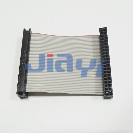 Flachkabelanordnung mit IDC-Anschluss - Flachkabelanordnung mit IDC-Anschluss