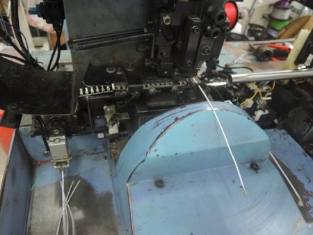 Crimpatrice automatica per terminali