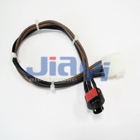 Cablaggio di fili e cavi con interruttore