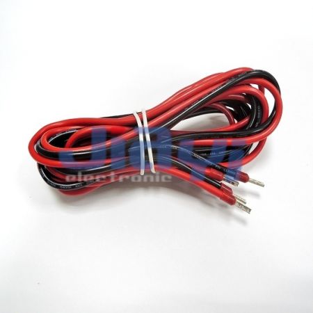 Faisceau de câbles avec terminal d'extrémité de fil non isolé