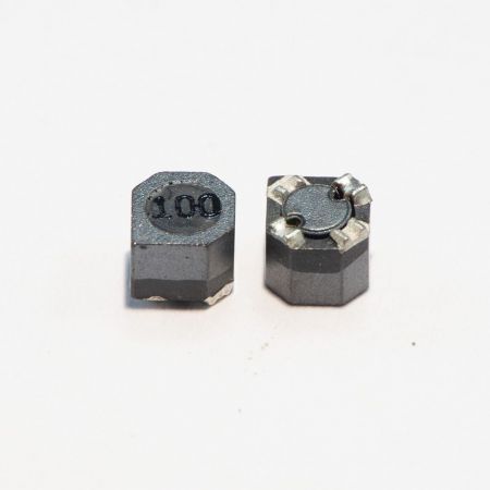 33µH, 0.47A, 3028 силовой индуктивность, экранированный индуктивность - Электромагнитный экран и индуктивность высокого значения, автомобильный класс и соответствие AEC-Q200