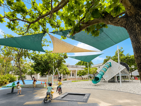Toldo de Sombra Triangular para Parque Infantil