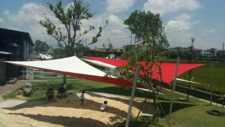 Bayangan Layang Kustom untuk Rekreasi Keluarga & Taman Bermain - Bayangan Layang Bergaya untuk Area Pasir Pertanian Santai