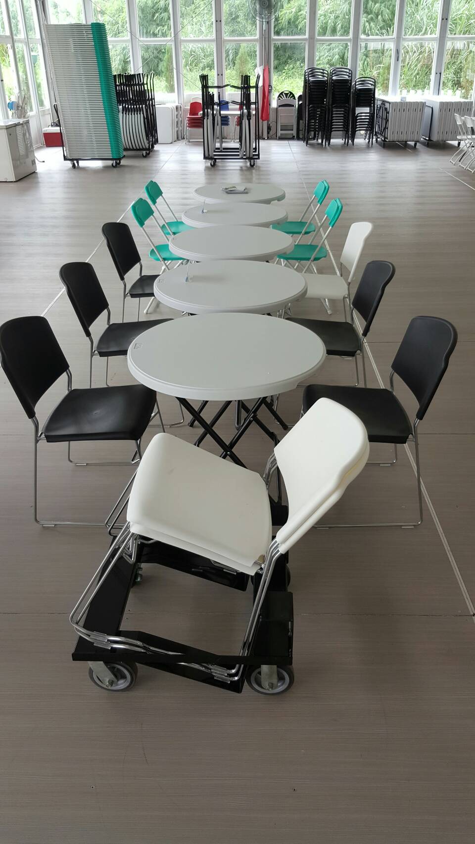 Mesa Redonda Plegable de Plástico