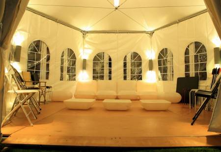 プラスチック高床式デッキ