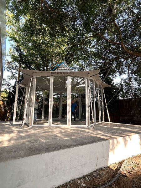 Tenda Gazebo Heksagonal dengan Kabel Silang
