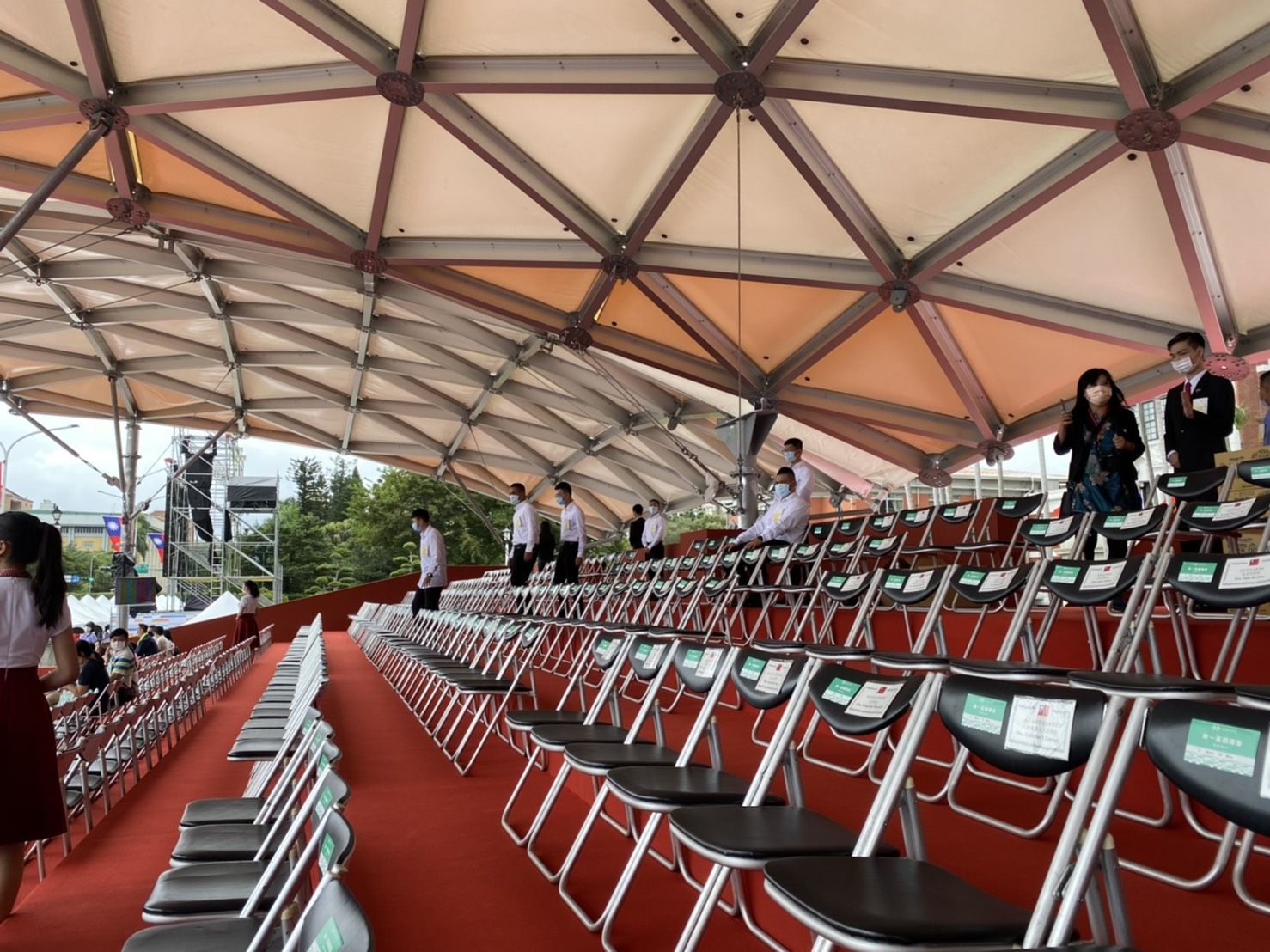 ผ้ากันฝนใช้ ETFE