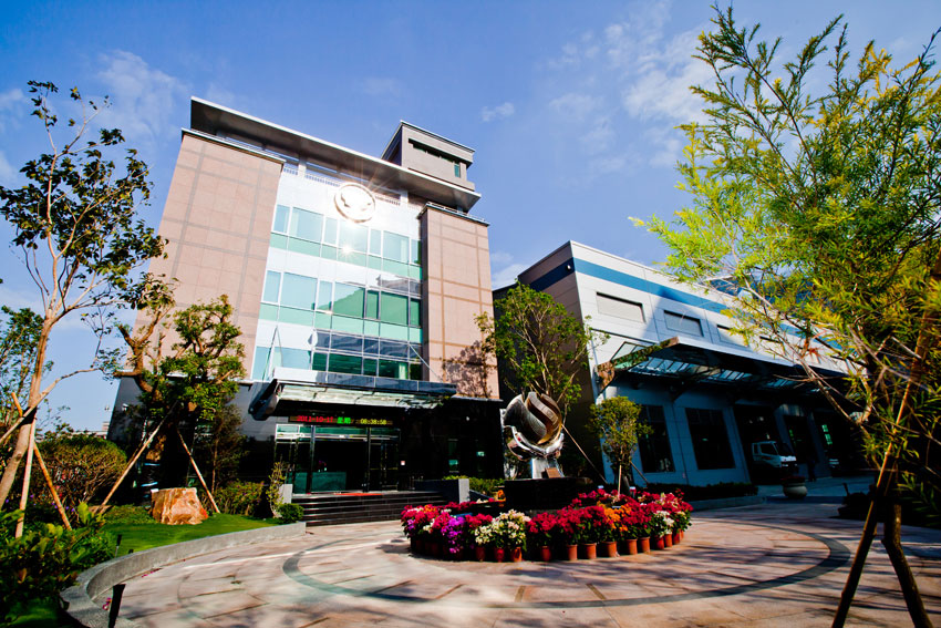 The most intensive processing and distribution center of stainless steel sheet and stainless steel coil.