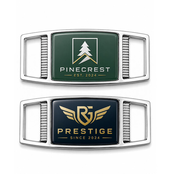 Etiquetas de cordones metálicos rectangulares con inserciones de logotipos impresos, superficies recubiertas de epoxi y marcos de plata pulida para la marca de calzado personalizado