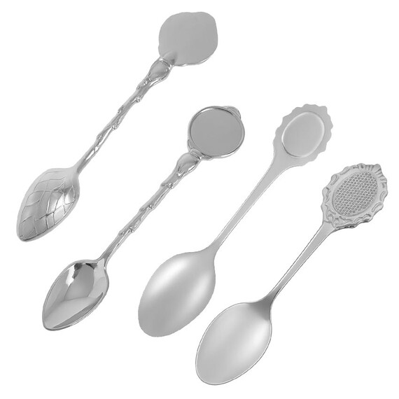 Custom Souvenir Spoons - Collection of high-quality zinc alloy souvenir spoons with customizable handles and embossed designs, premium metal decorative spoons for tourist gifts.