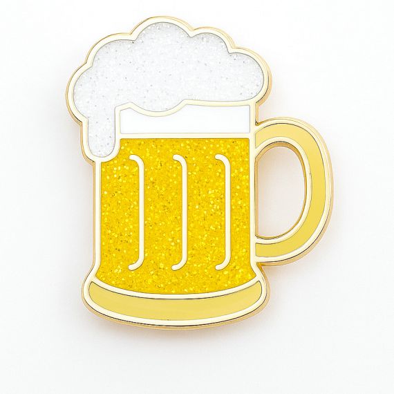 Customized beer mug enamel pin with yellow glittery liquid and white foam