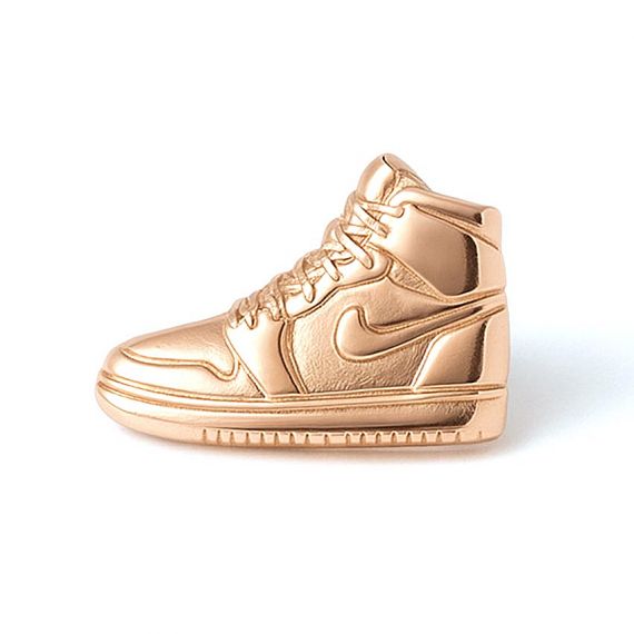 custom rose gold plated zinc alloy sneaker lapel pin