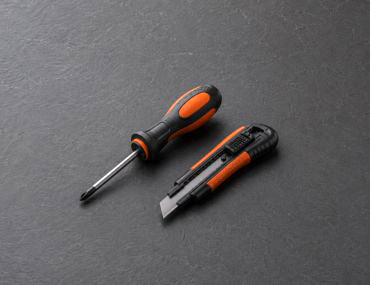 GP Series - Semi-Hydrogenated SEBS / SBS TPE Compounds - TOP-PELLET® GP Series Semi-Hydrogenated TPE Compounds for Two-Shot Overmolding Applications in Industrial Tool Handles.